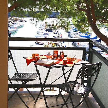 Apartmán La Terrazza Tra Pini E Mare San Bartolomeo Al Mare Pokoj fotografie