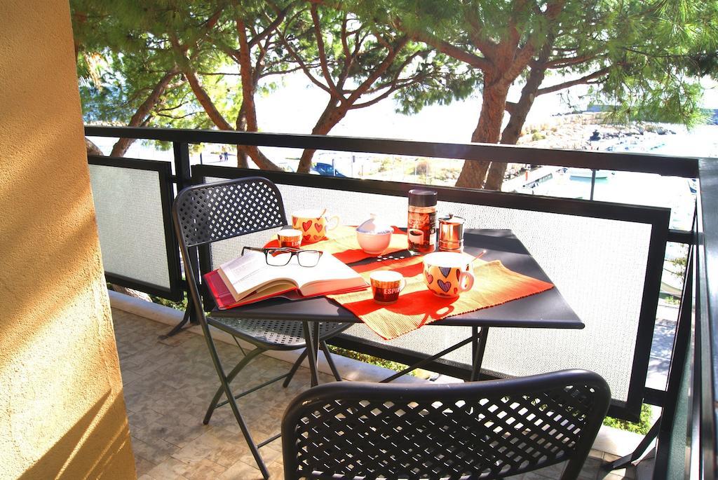 Apartmán La Terrazza Tra Pini E Mare San Bartolomeo Al Mare Pokoj fotografie